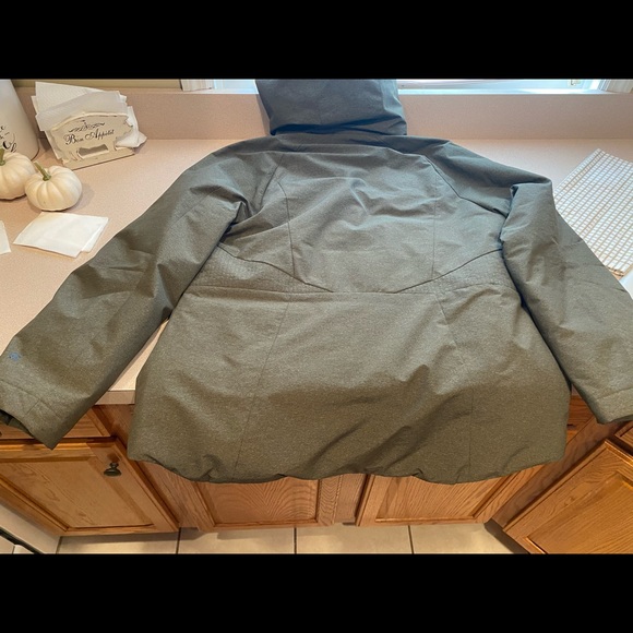 Coat - Picture 7 of 7